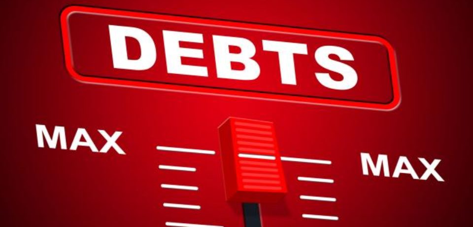 Signs Your Debt is Getting On top of You – and What to Do About It